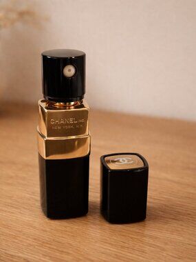 Chanel No. 5 Vintage Travel Perfume Atomizer Refillable Gold Black CC Logo